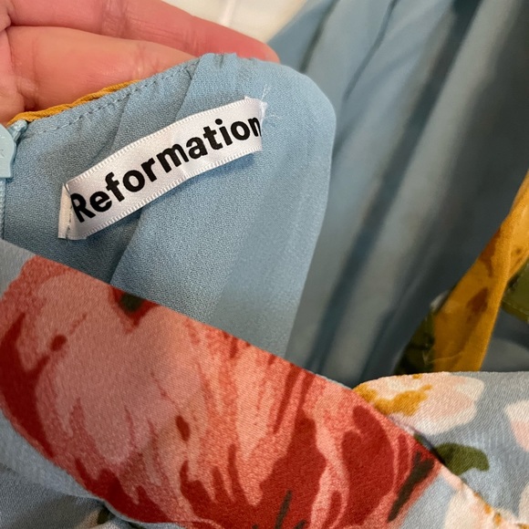Reformation Andee dress in floral size 8 but altered to a size 6 - Picture 6 of 6